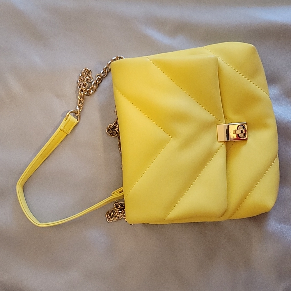 Yellow crossbody purse